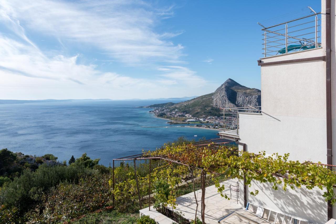 Pikolo Apartments Omis Tice Bagian luar foto