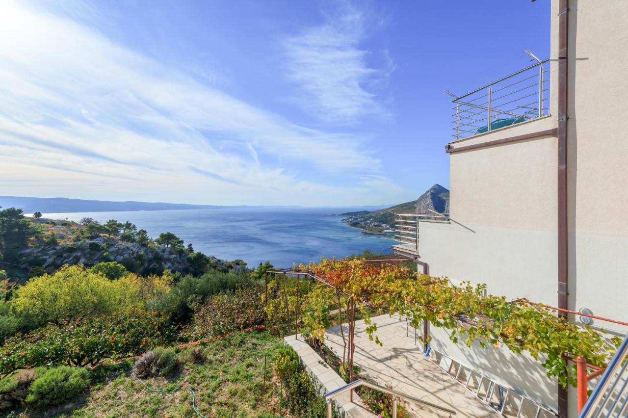 Pikolo Apartments Omis Tice Bagian luar foto