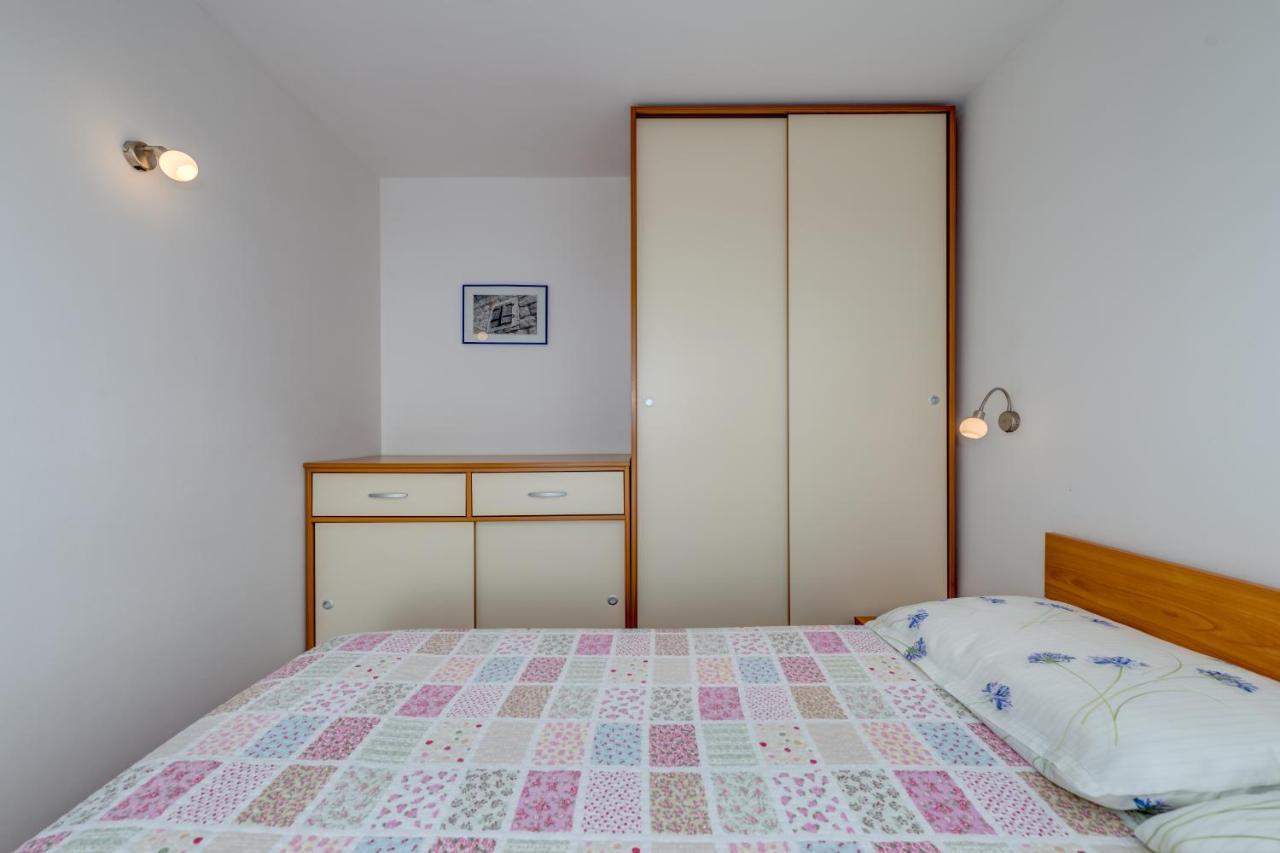 Pikolo Apartments Omis Tice Bagian luar foto
